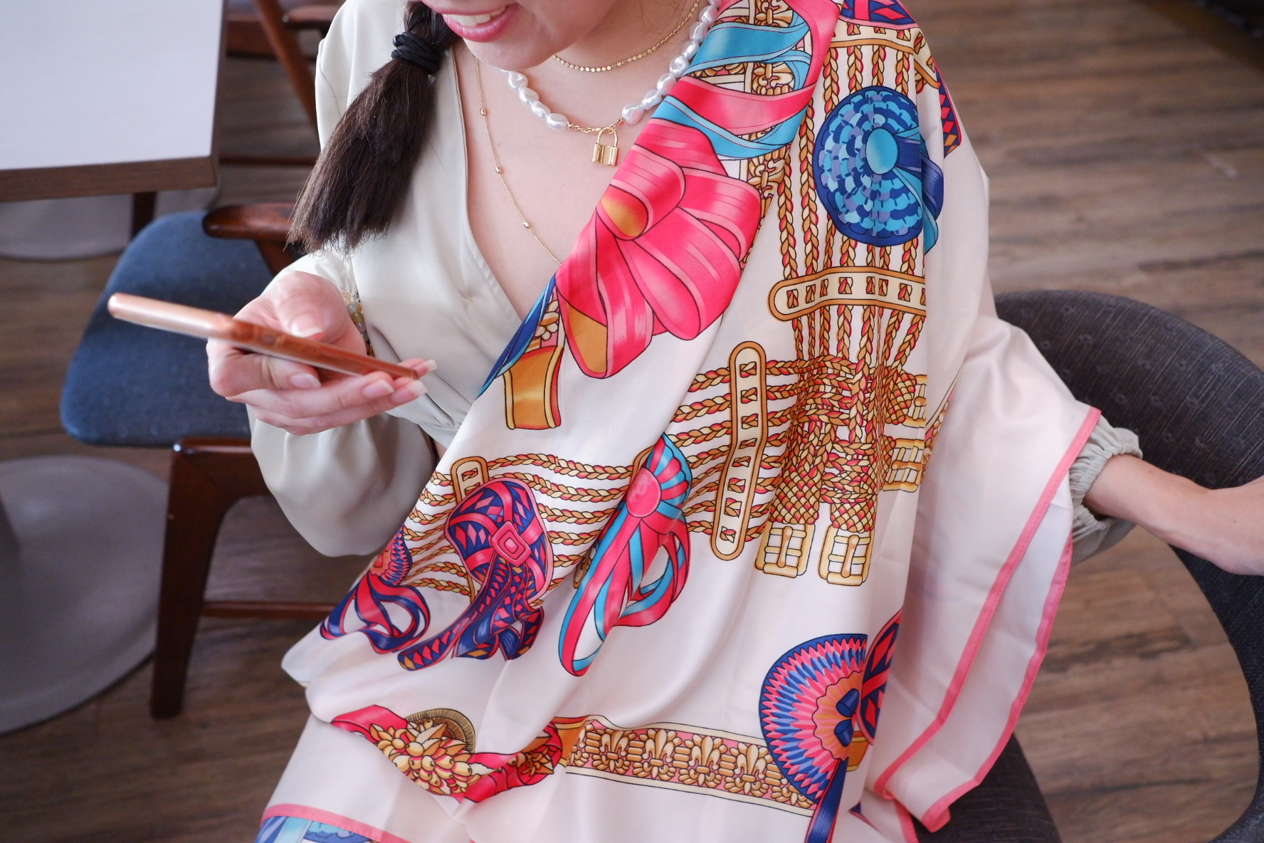 temple scarf bangkok