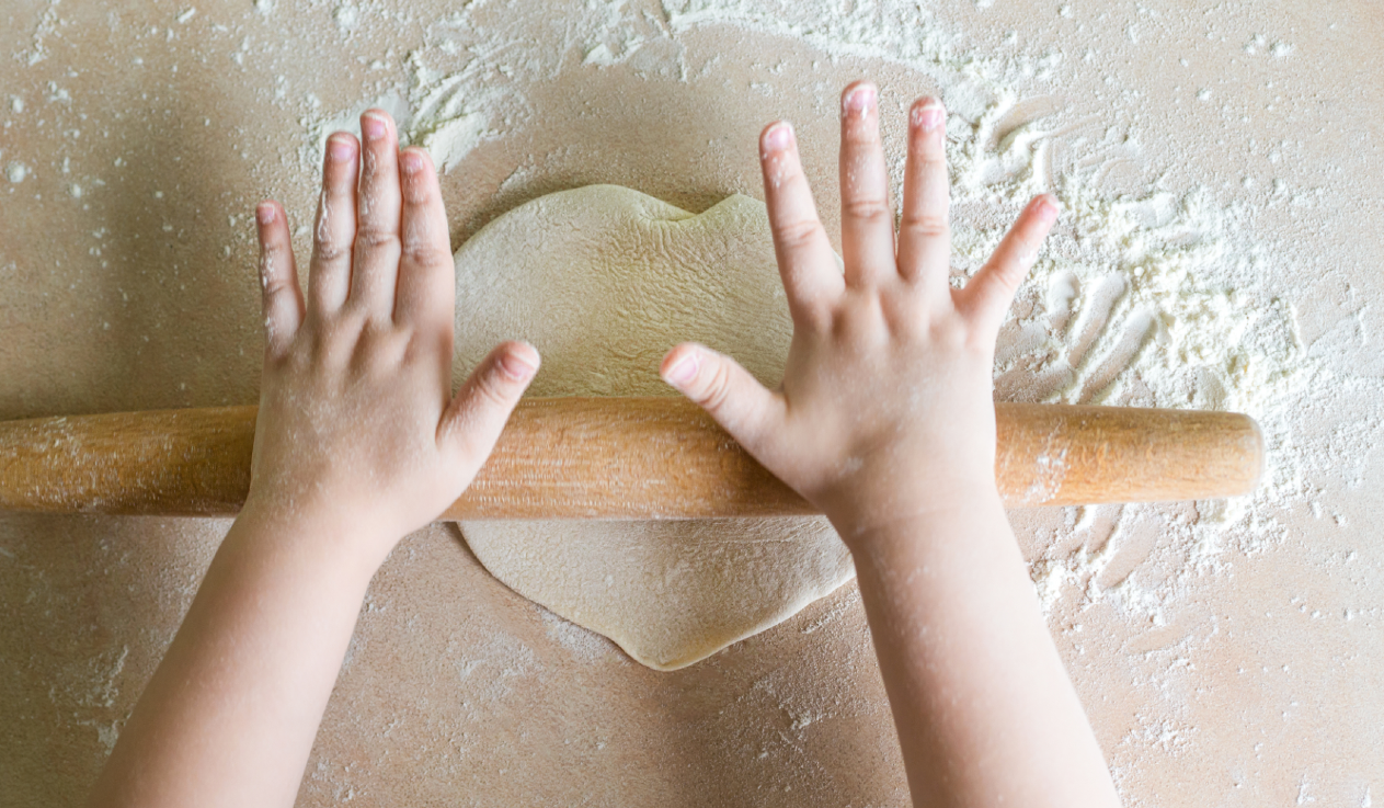 Child-baking-plaxtol-nursery