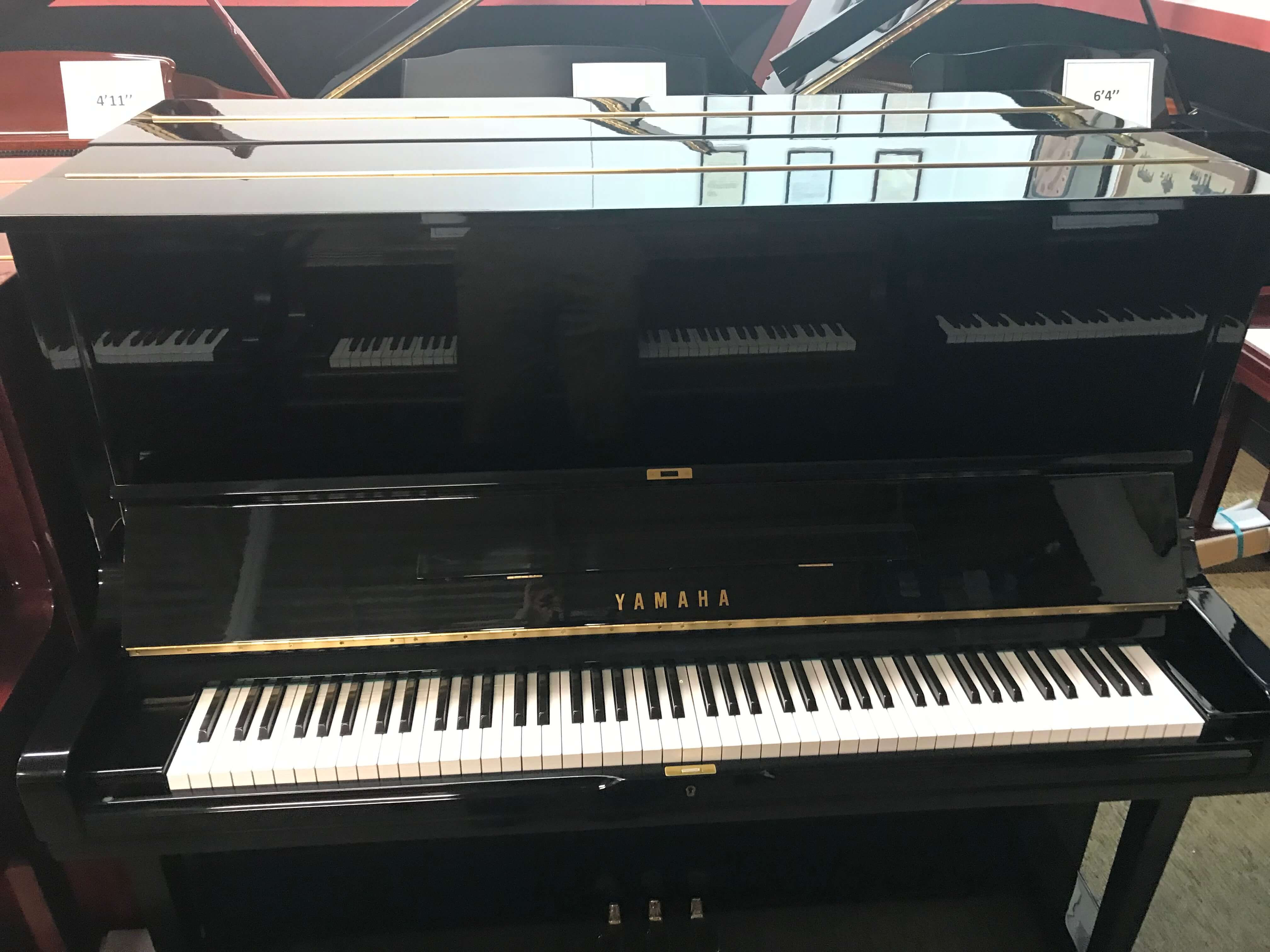 Yamaha U-3 Ebony Polish Studio 52”