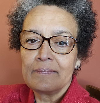 Amanda Holiday Malta Biennale artist portrait 2025.jpg