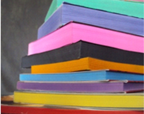 Pinturas trilaterais nas bordas do livros