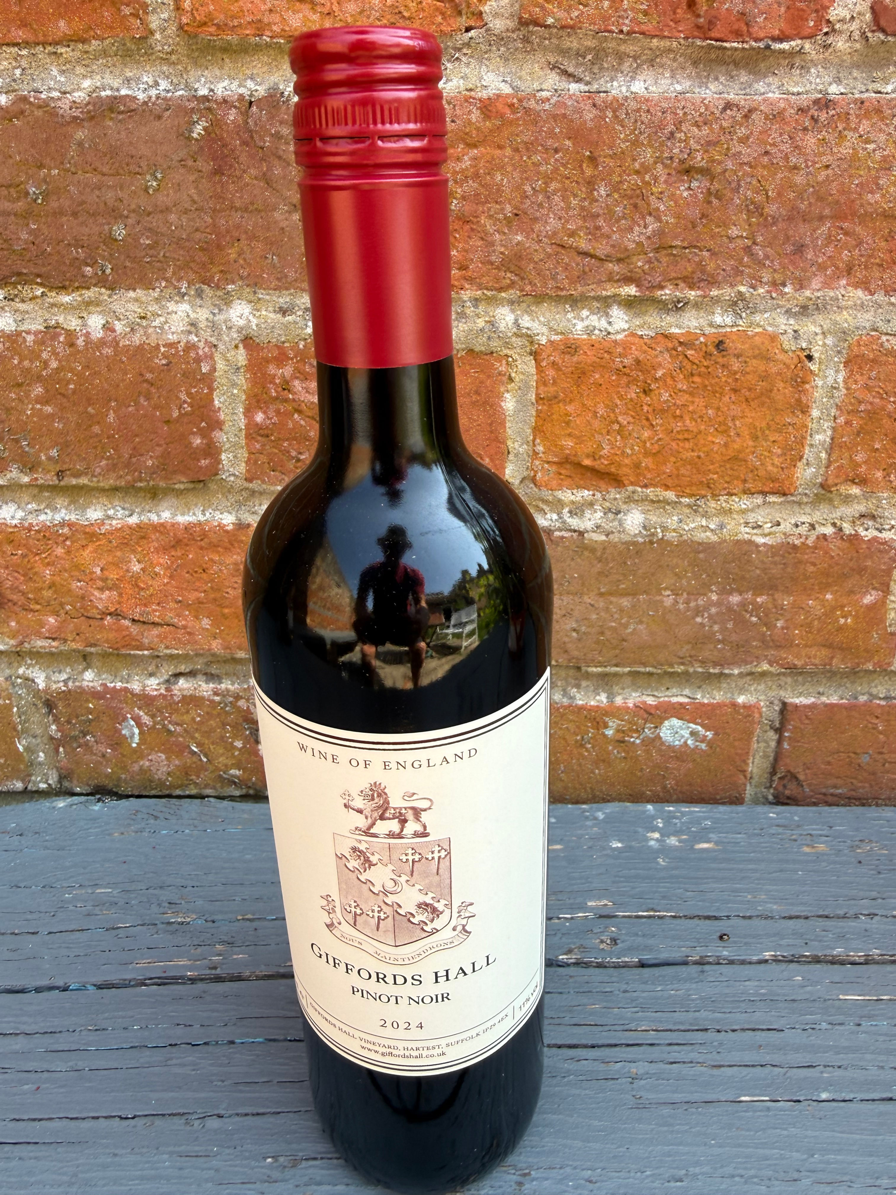Giffords Hall Pinot Noir - England