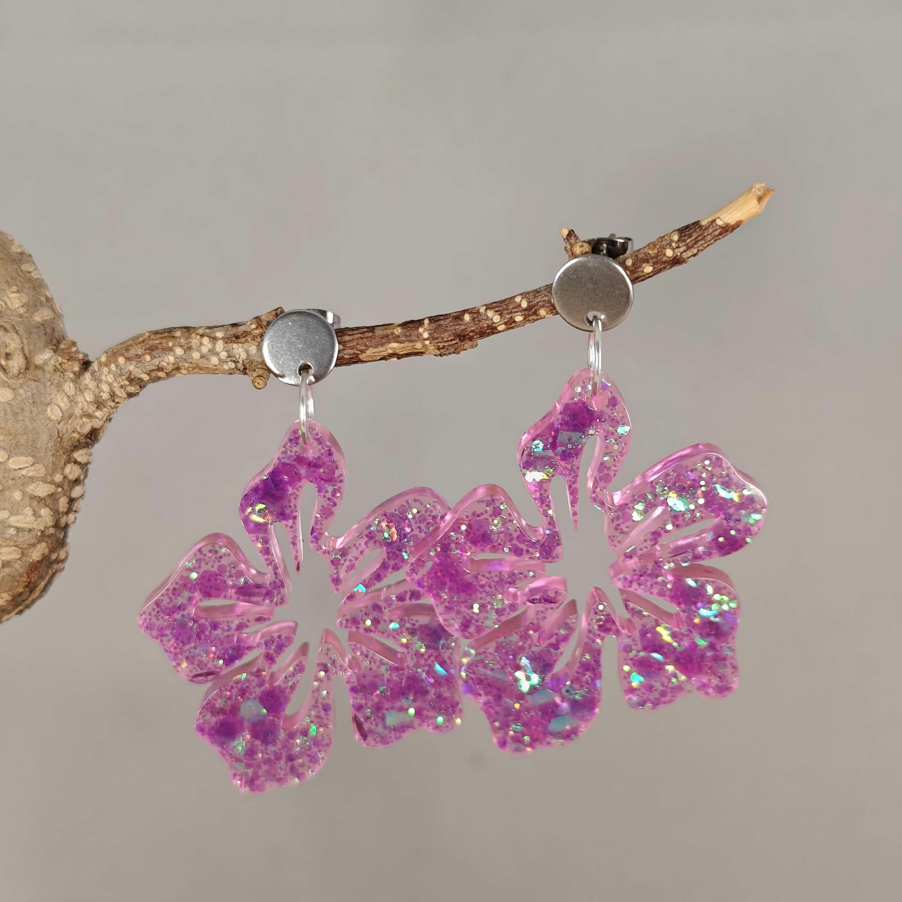 Boucles d'oreilles fleur  hibiscus paillettes violet 