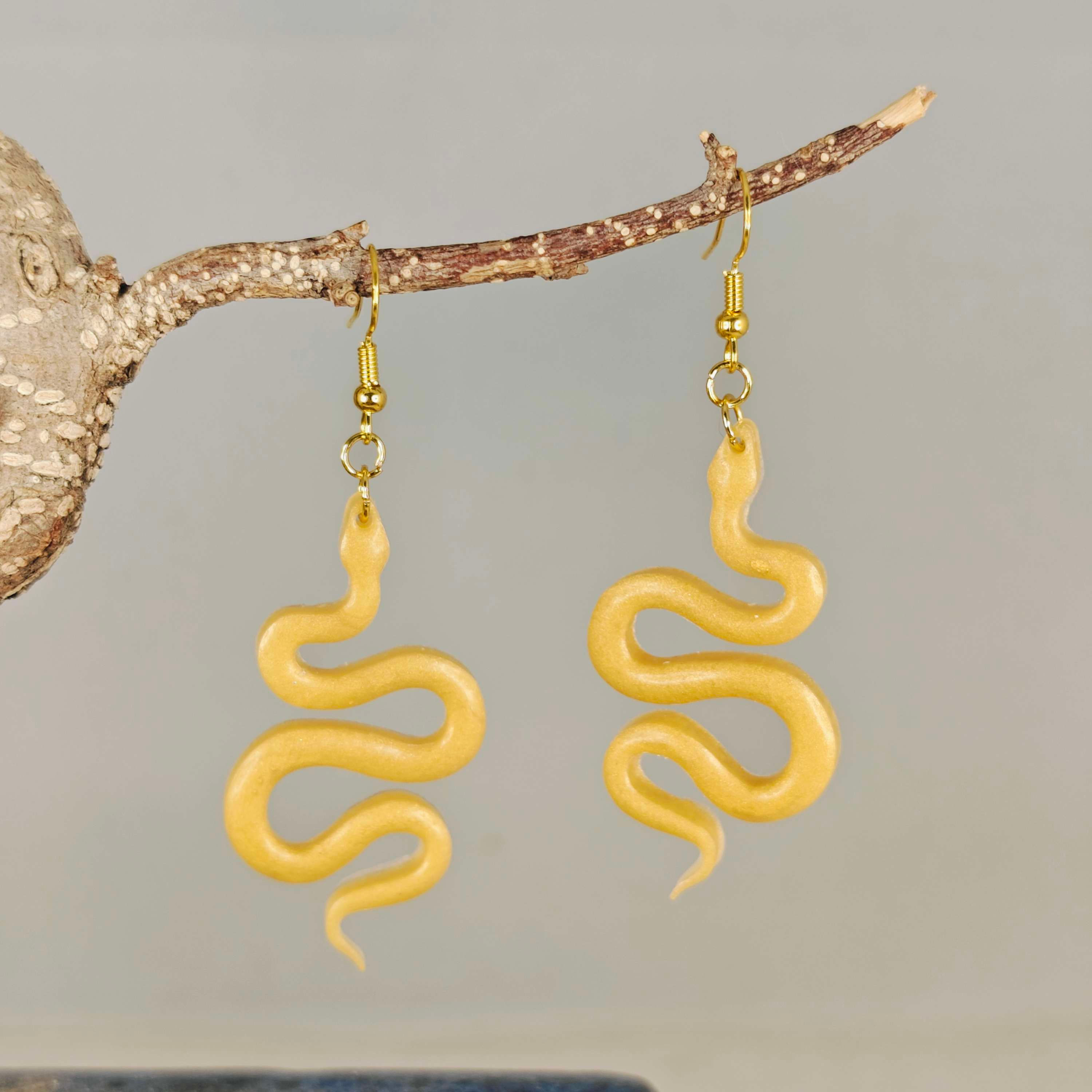 Boucles d'oreilles serpent doré 