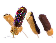 cannolli with transparent background1.jpg