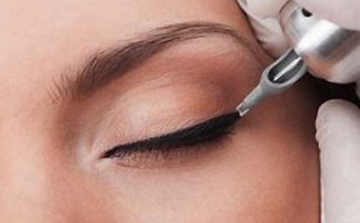 eyeliner tattoo