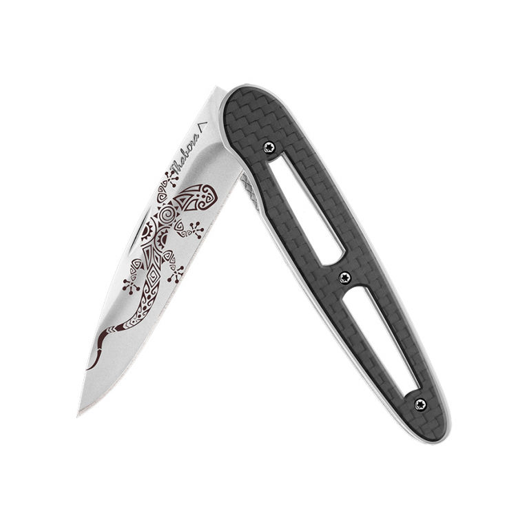 Couteau brillante ajourée carbone — «salamandre tribale»