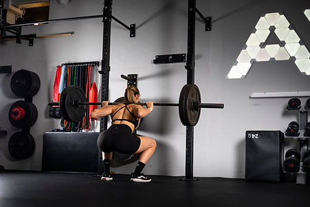 Delphine Bulliard lifting weights, Personal Trainer DB Energy