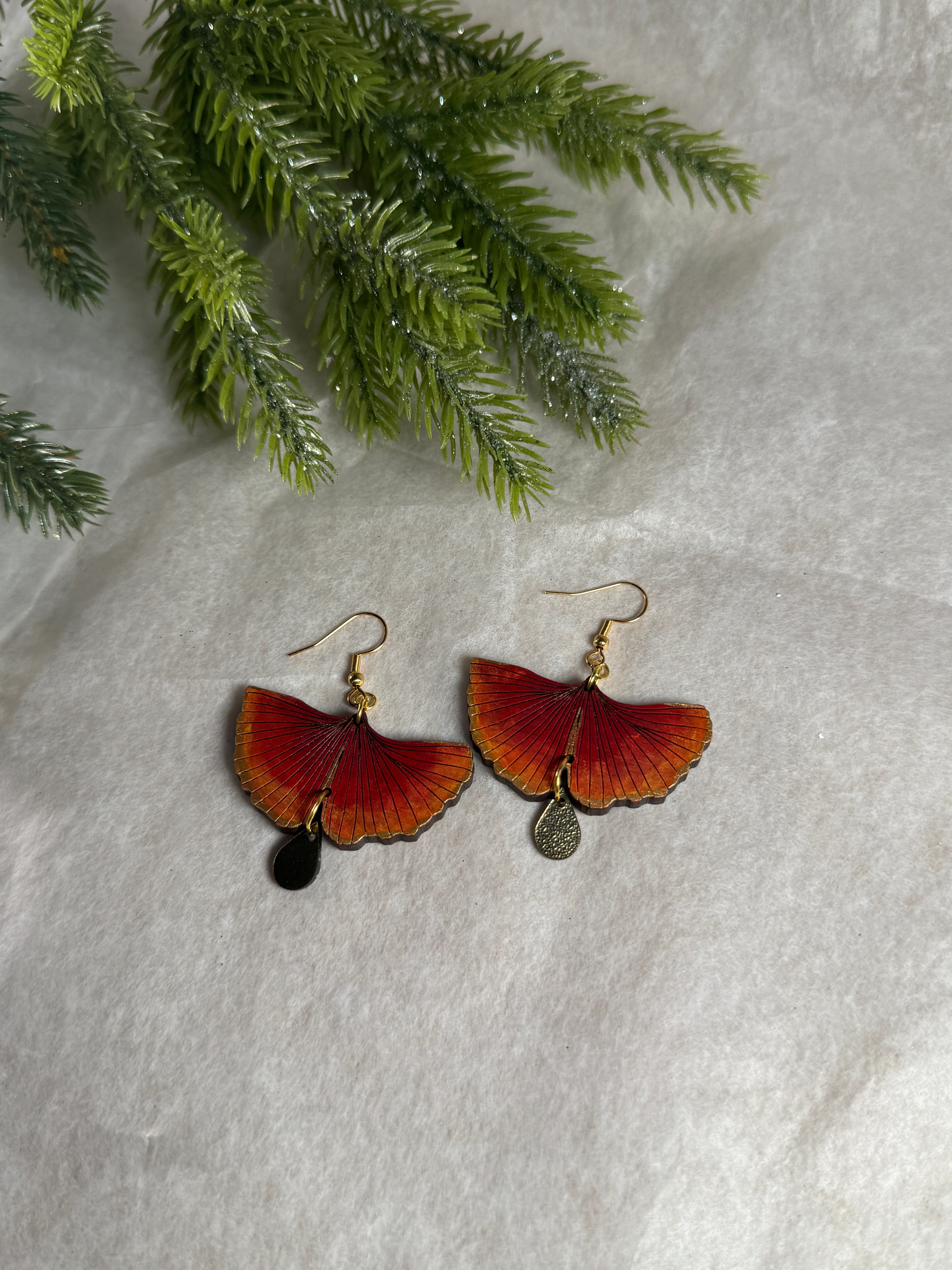 Scarlett Ginko Leaves