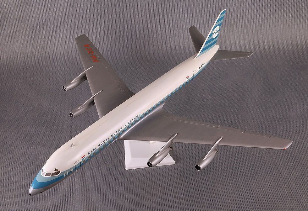 DC-8 готовая модель