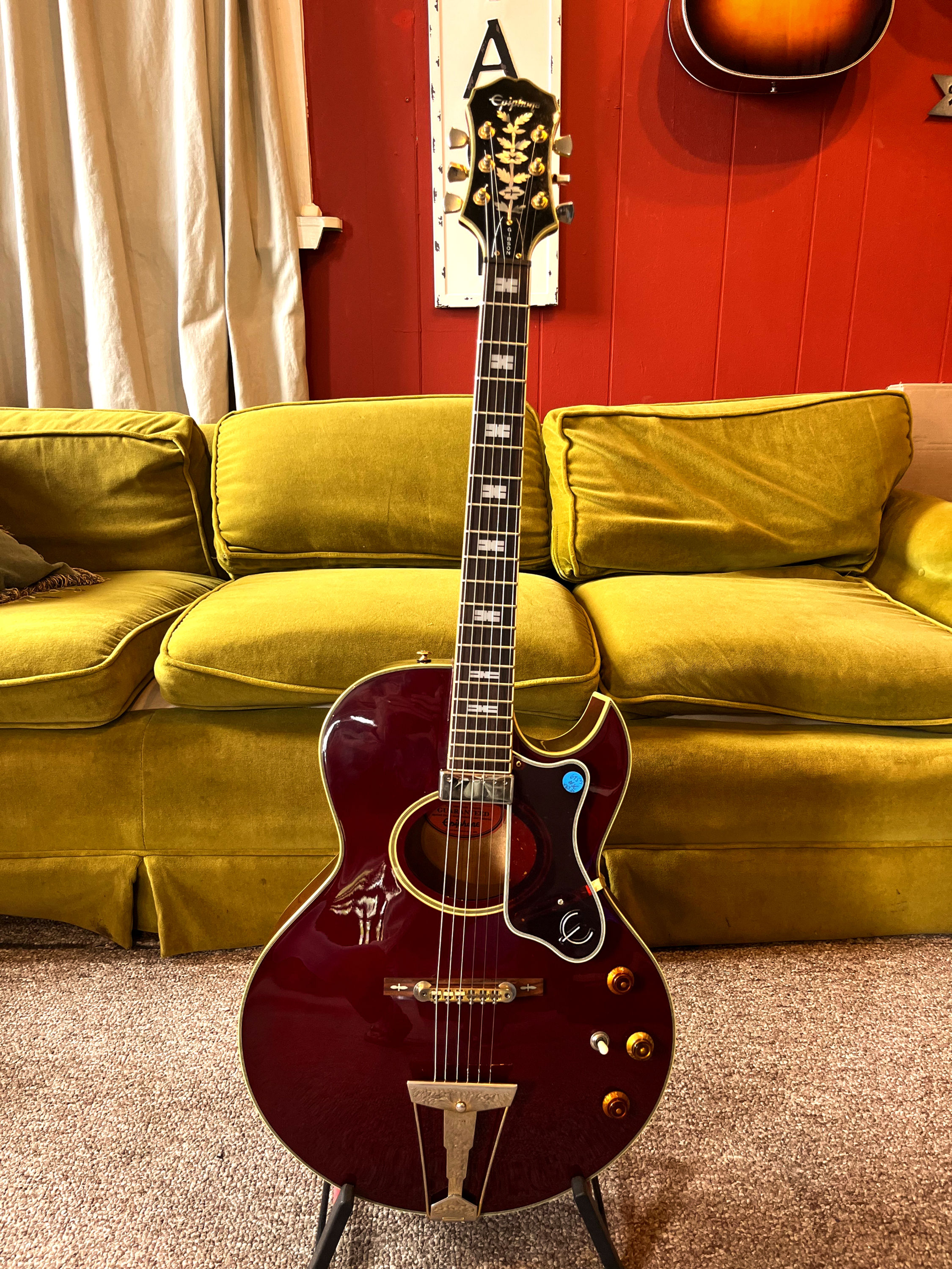 Epiphone Gibson Howard Roberts A/E guitar