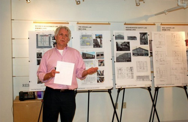 Bob Hale - Louisa Hotel meeting_edited.j