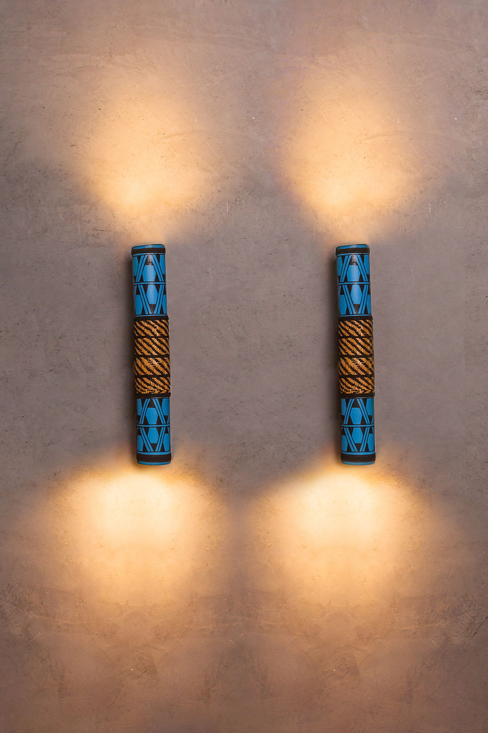 Thumbnail: Arandela AKA