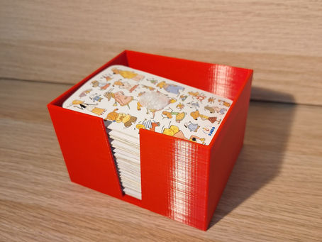 La boîte à pioche pour jeux de cartes • un atout pour l'apprentissage par le jeu