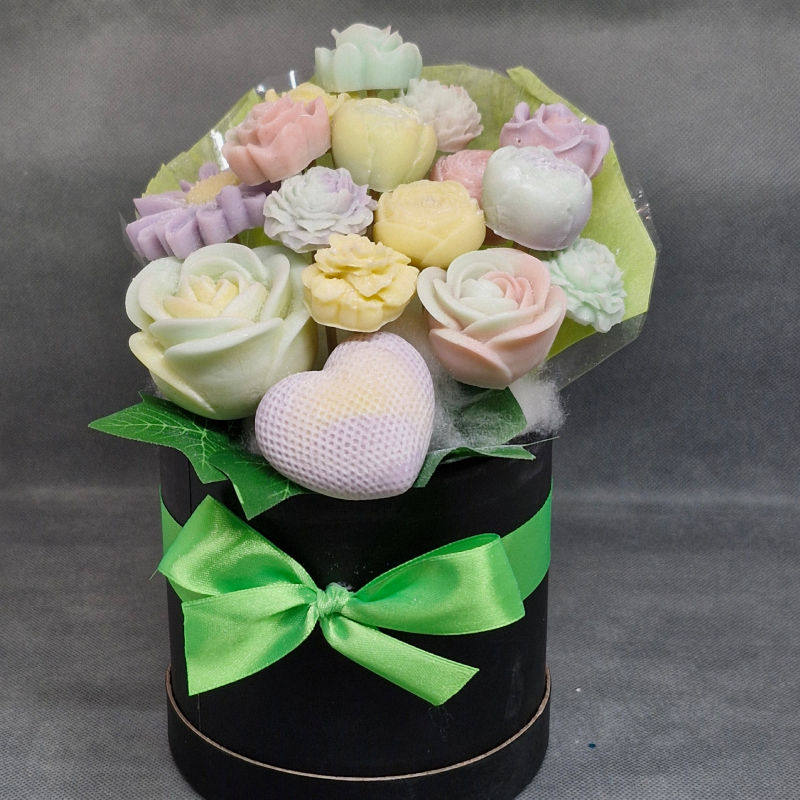 Bouquet de fleurs en cire parfumée pour une décoration intérieur