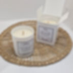 Bougie parfumée naturelle avec sa boîte