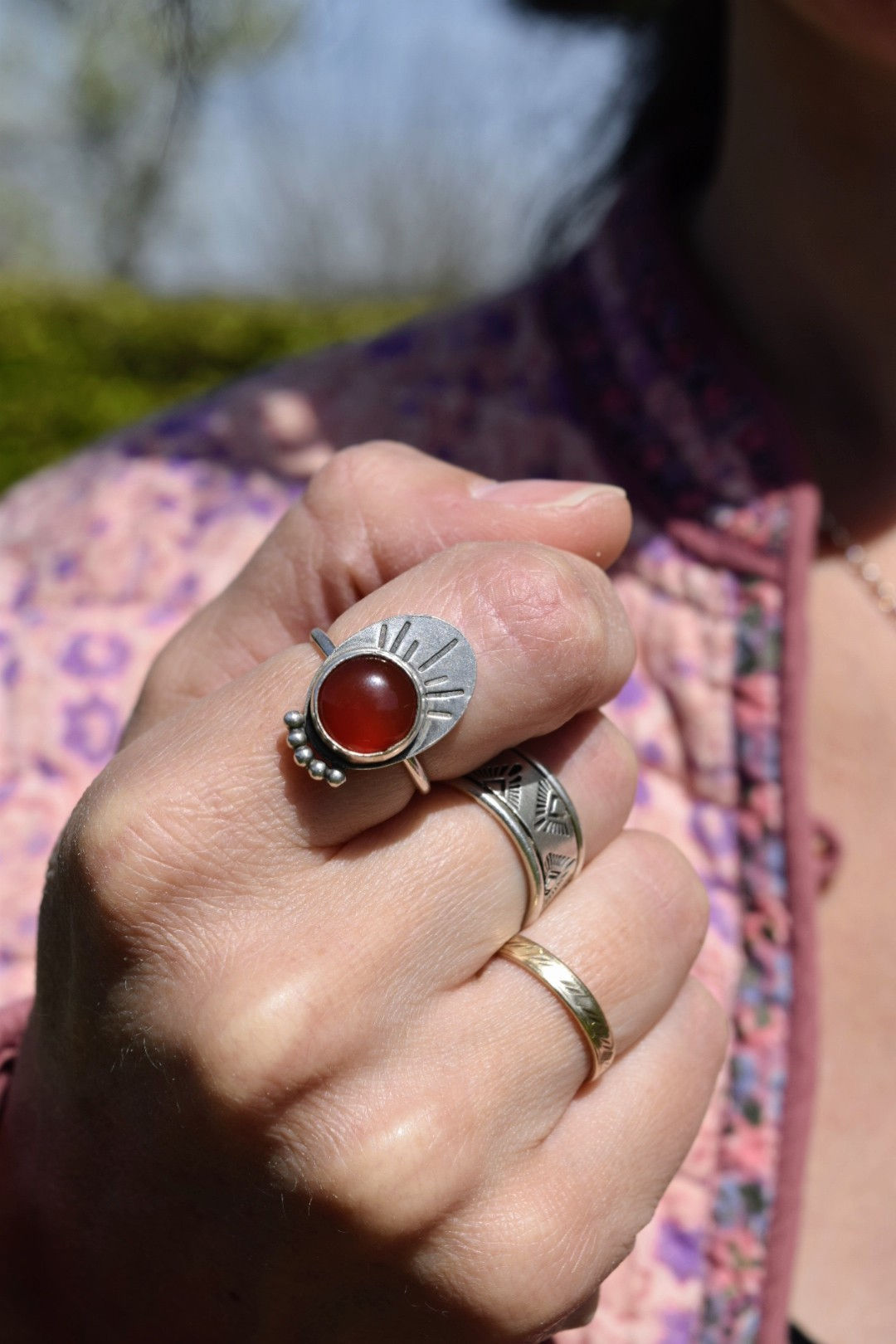 Bague en argent et cornaline taille 56.