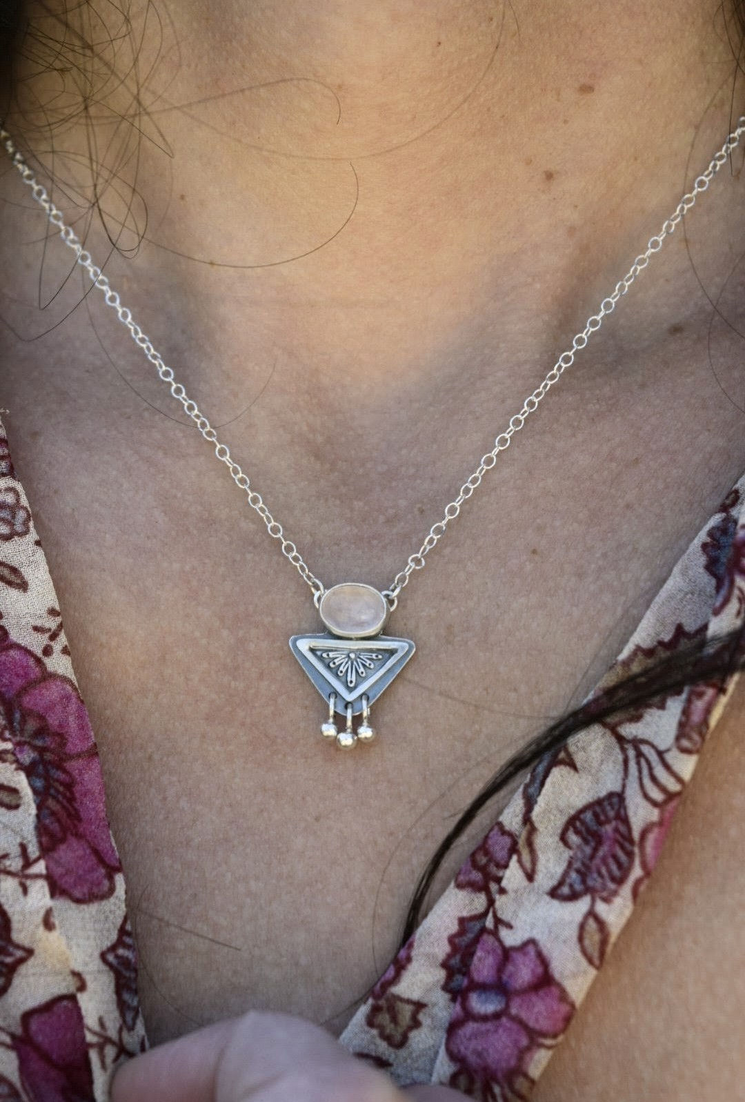 Collier Nina en argent et quartz rose.