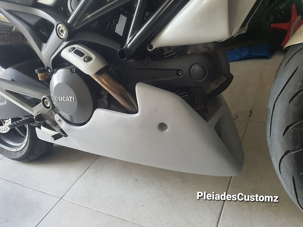 Thumbnail: Ducati Monster 659  696 697   big air vents side  air scoops 