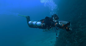 WhiteShark Navbow+ | 水中スクーター SUBLUE JAPAN