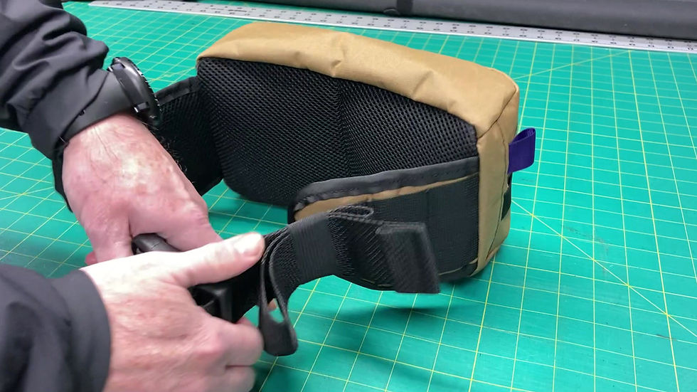 Thumbnail: Video showing the features of the Three Liter MTB Hip Pack