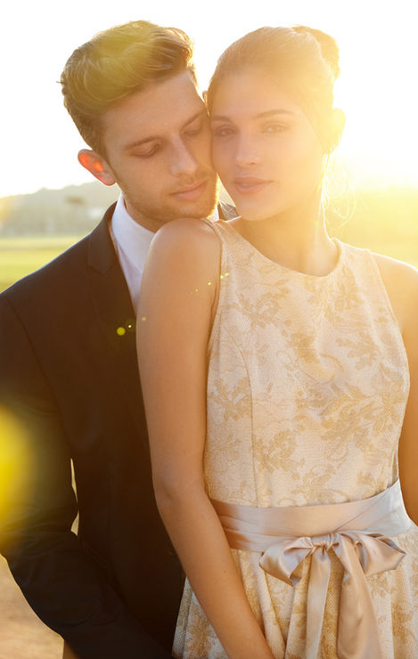 Witness the enchanting allure and refined beauty of weddings at San Bartolomé y Santa Tecla, meticulously crafted by David DeMarli. With an artist's eye and attention to detail, our photographer unveils the essence of elegance and sophistication in these timeless wedding masterpieces