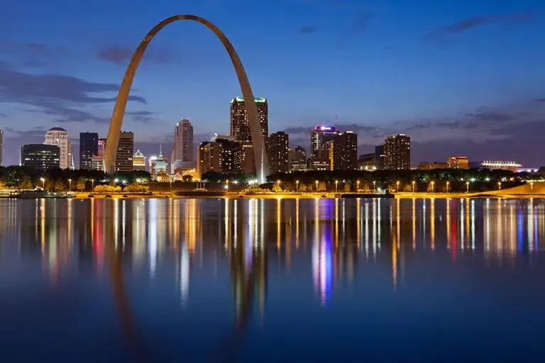 StLouisMO-DowntownArchNighttime-768x512.jpg.webp