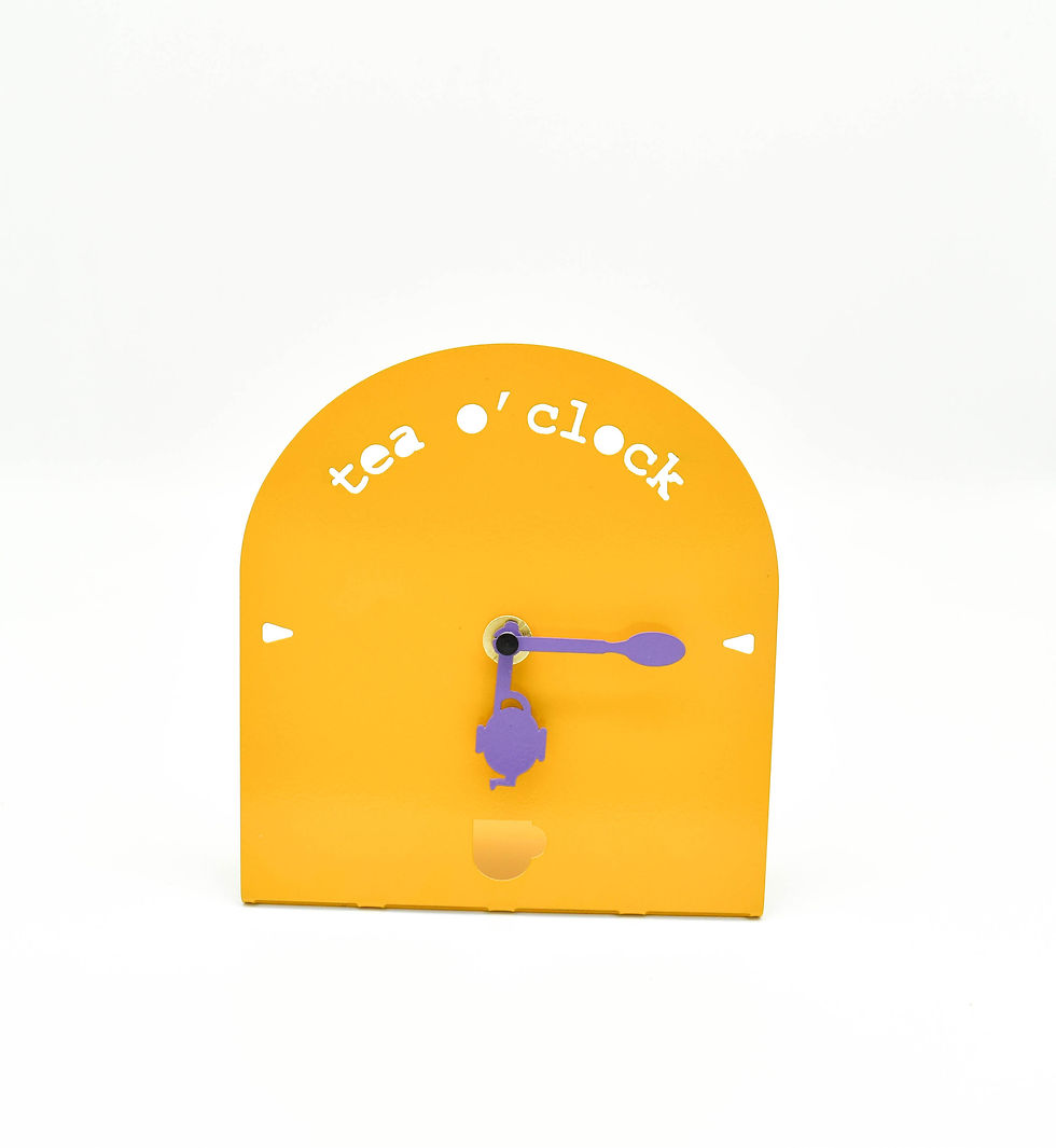 'Tea o'clock' table clock