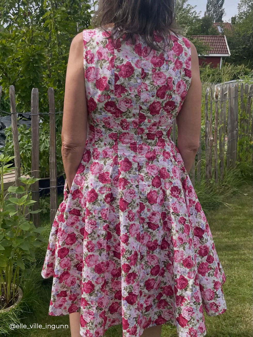 Miniatyrbilde: Alexandria Panel Dress - Paper pattern