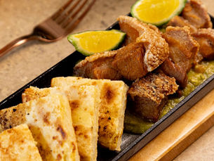 El mejor chicharrón de Bogotá se come aquí 🐖🔥