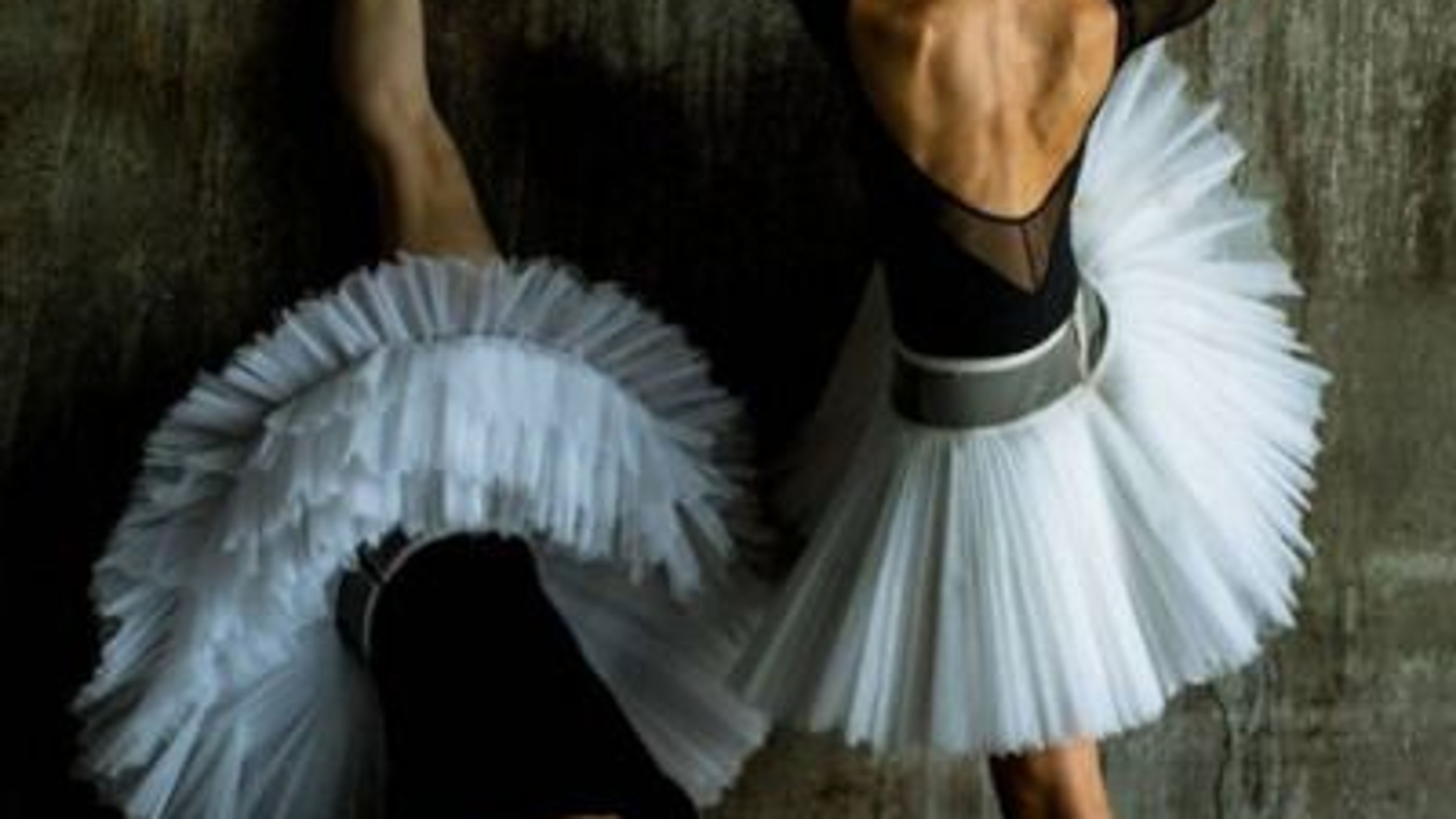 Silver Ballet Silver Swans | ballet-secrets