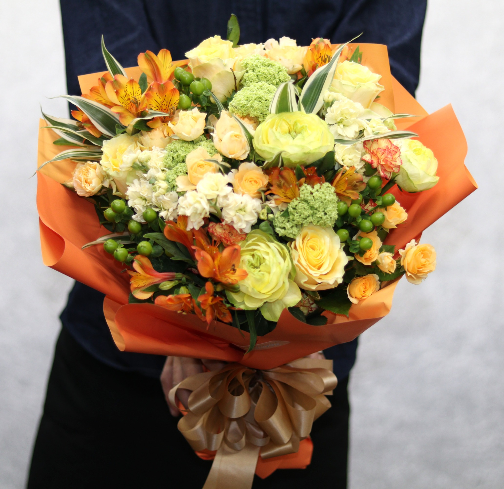感謝を伝える華やかな花束|11,000円