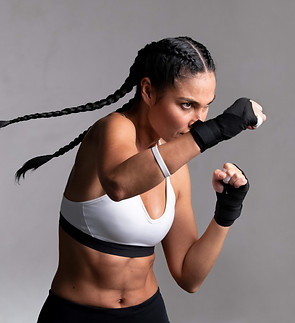 Fitness Woman boxend.jpg