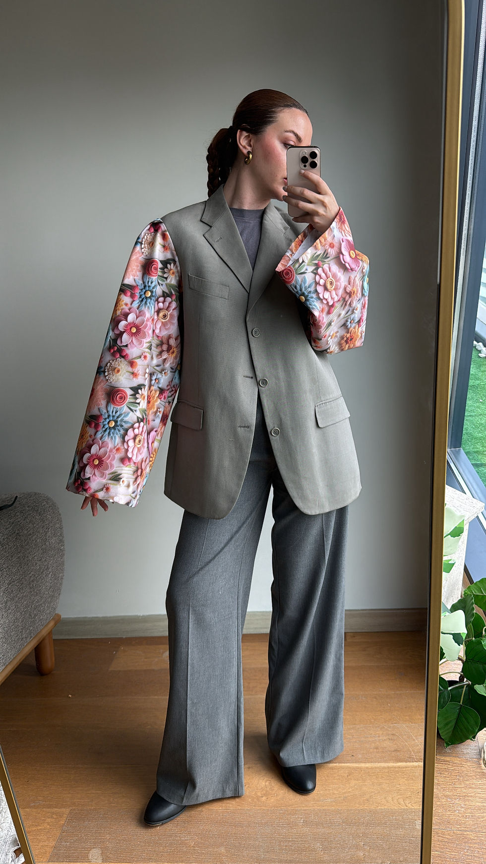Küçük resim: One-of-One Artisanal Design Jacket