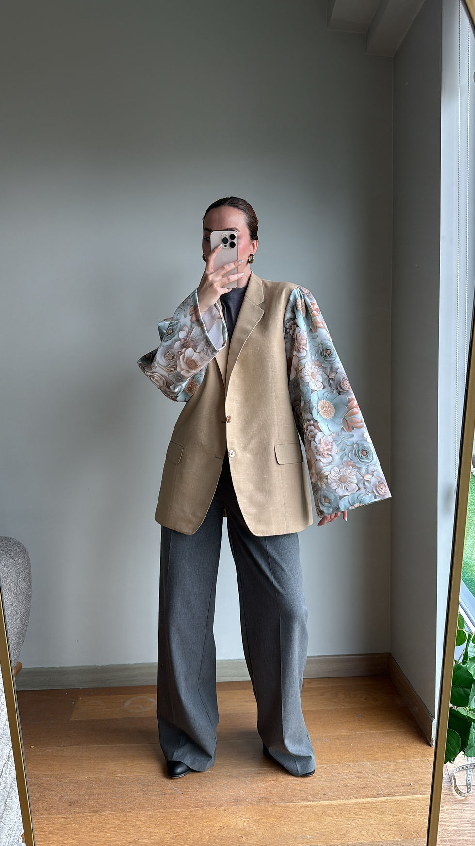 Küçük resim: One-of-One Artisanal Design Jacket