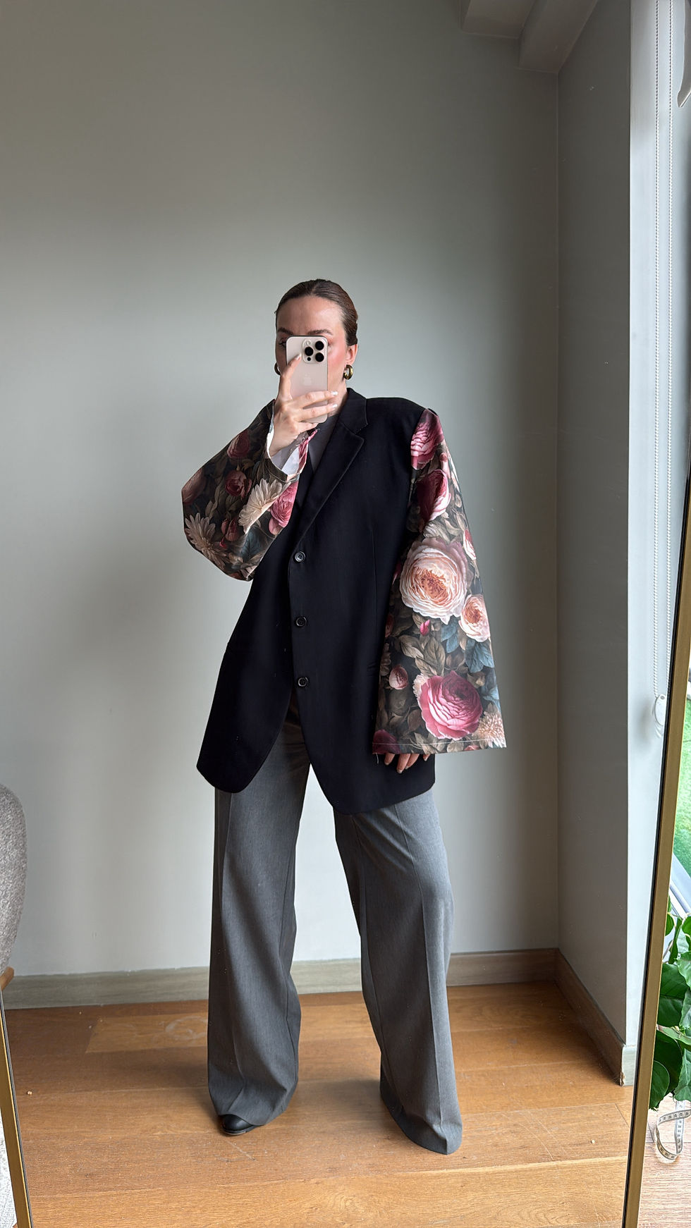 Küçük resim: One-of-One Artisanal Design Jacket
