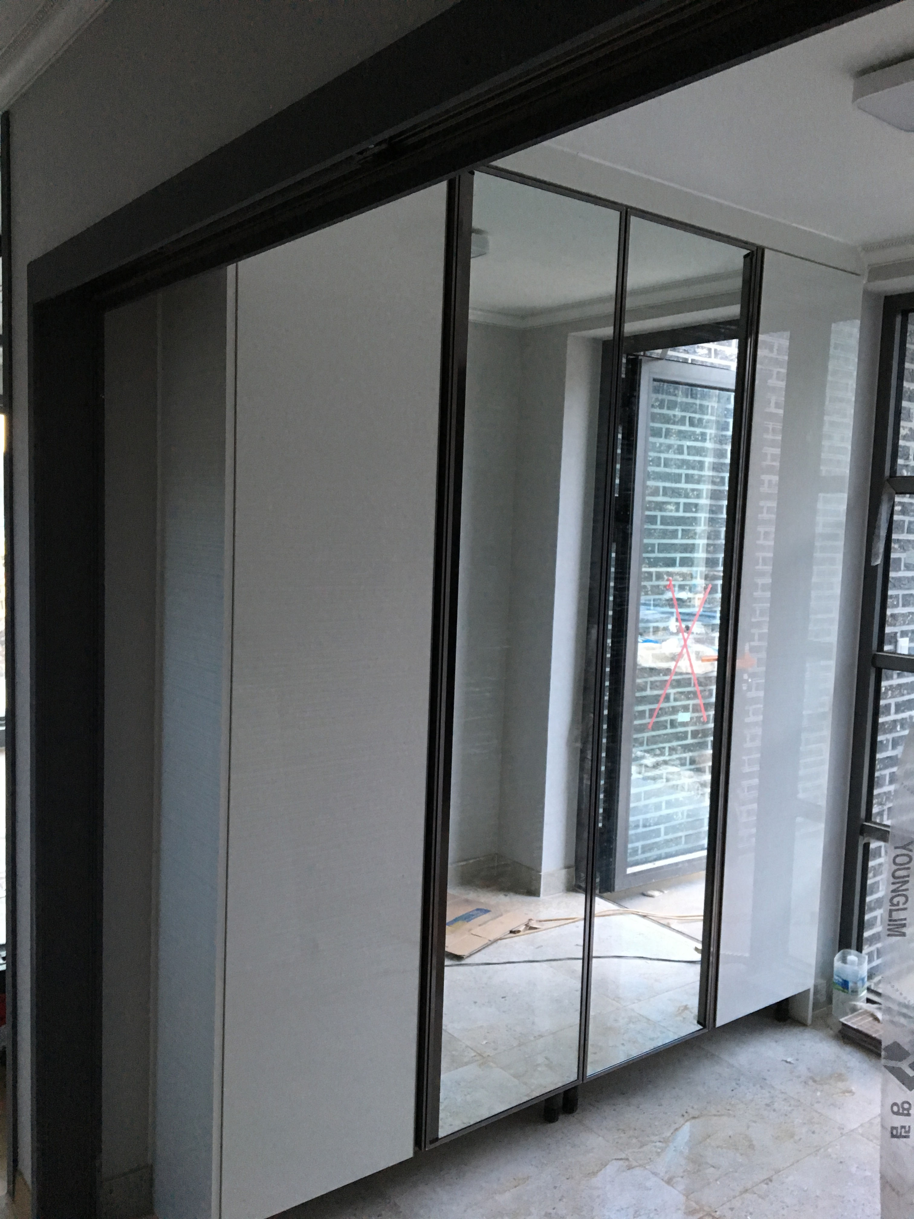 #신발장 (유리문)