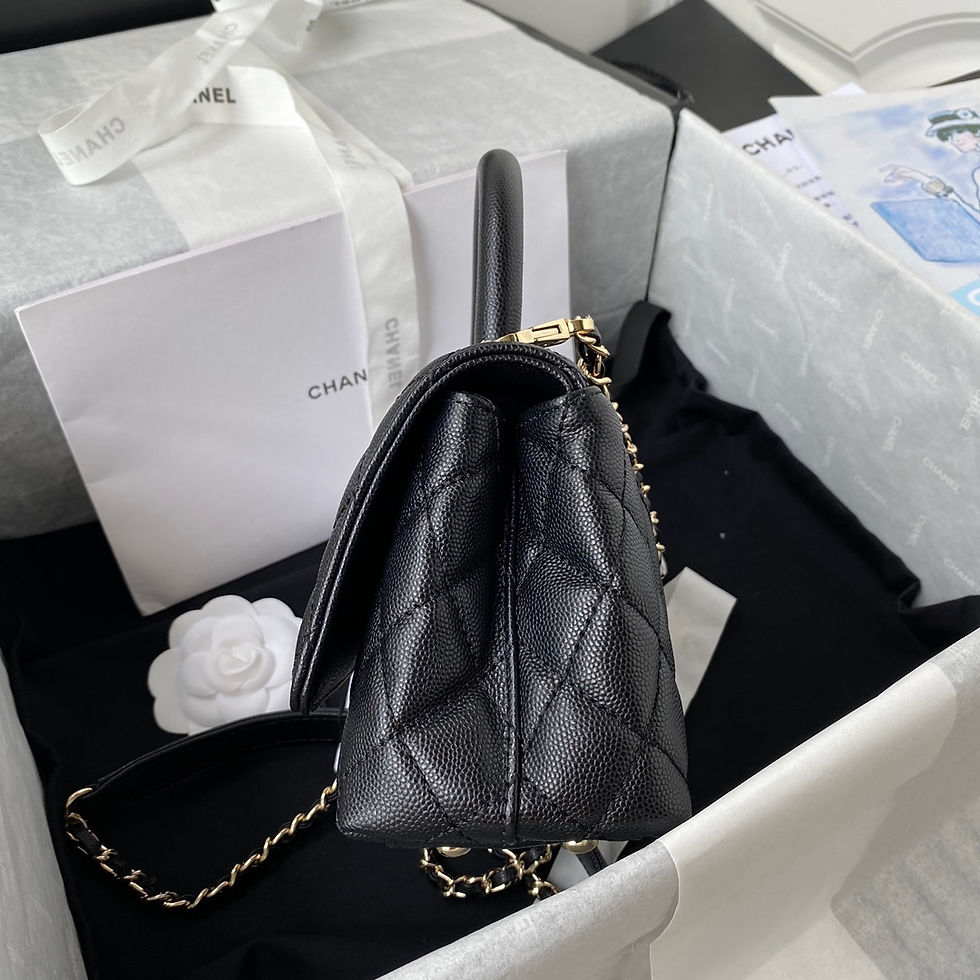 섬네일: [CHANEL] 샤넬 코코 핸들 미니 크로스백 캐비어 금장 (블랙)