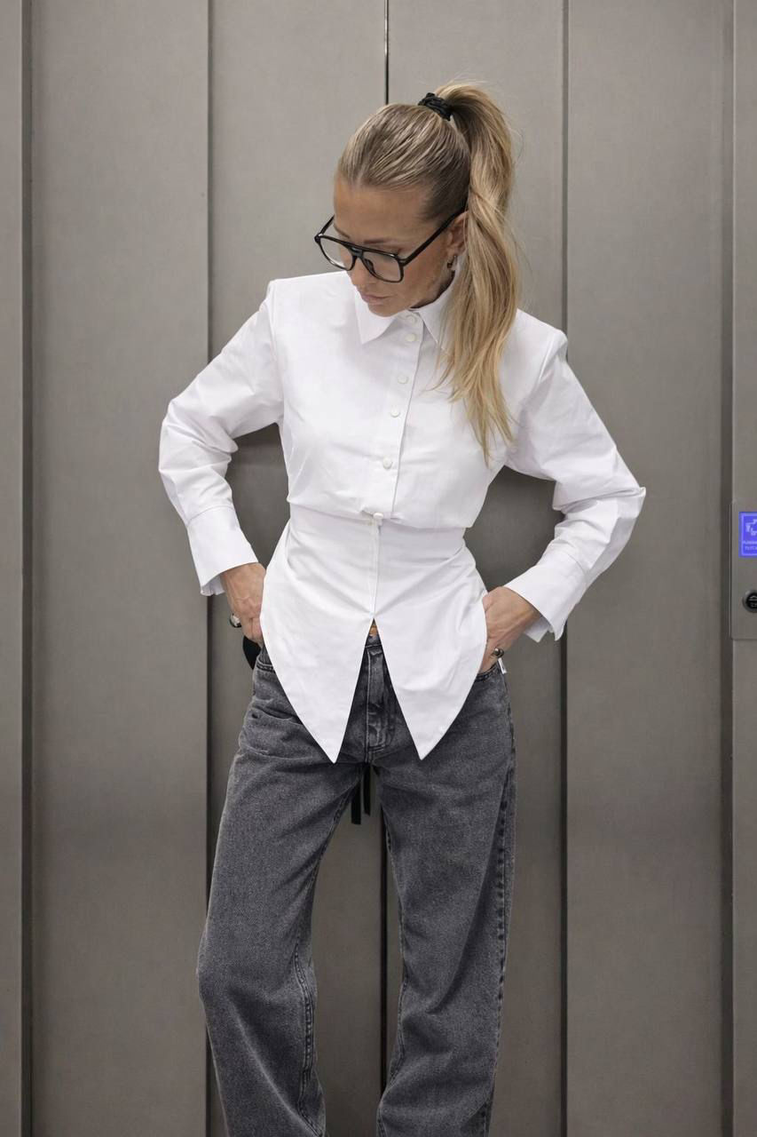 תמונה ממוזערת: חולצה מכופתרת אלגנטית צבע לבן 