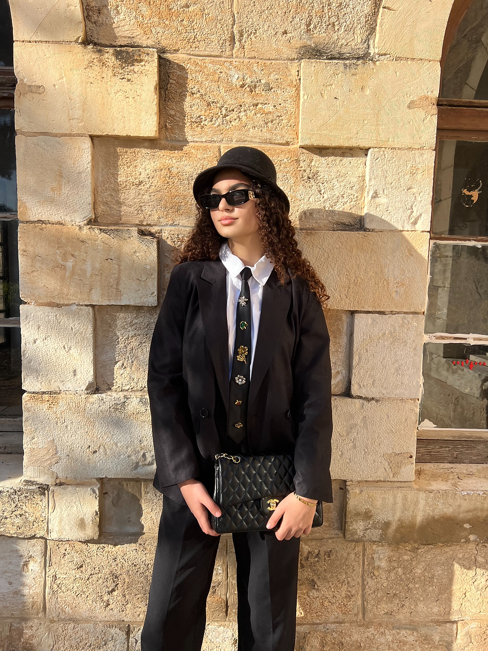 תמונה ממוזערת: בלייזר שחור