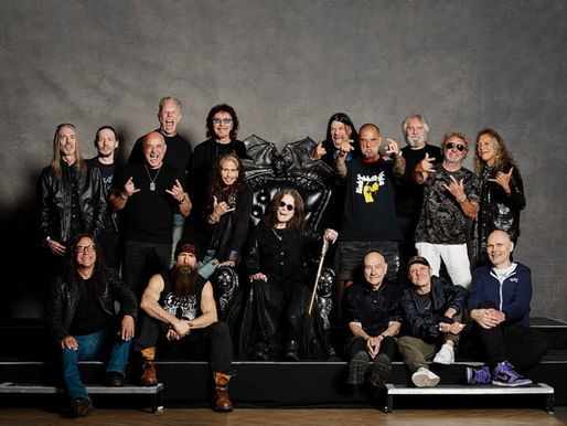 Black Sabbath faz show de despedida com Ozzy Osbourne e emociona fãs.