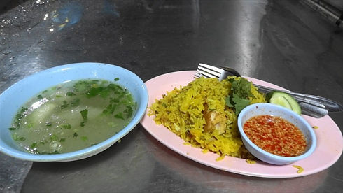 D5_Dinner_R.jpg