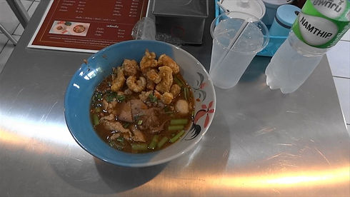 D11_Lunch_R.jpg