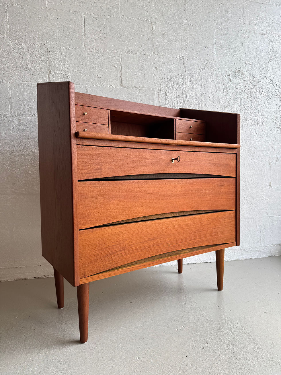 Thumbnail: Danish bureau desk 