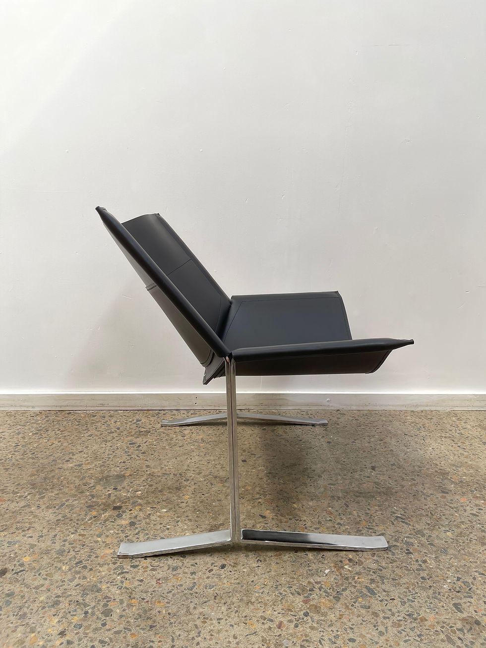 Thumbnail: Clement Meadmore ‘Sling chair’