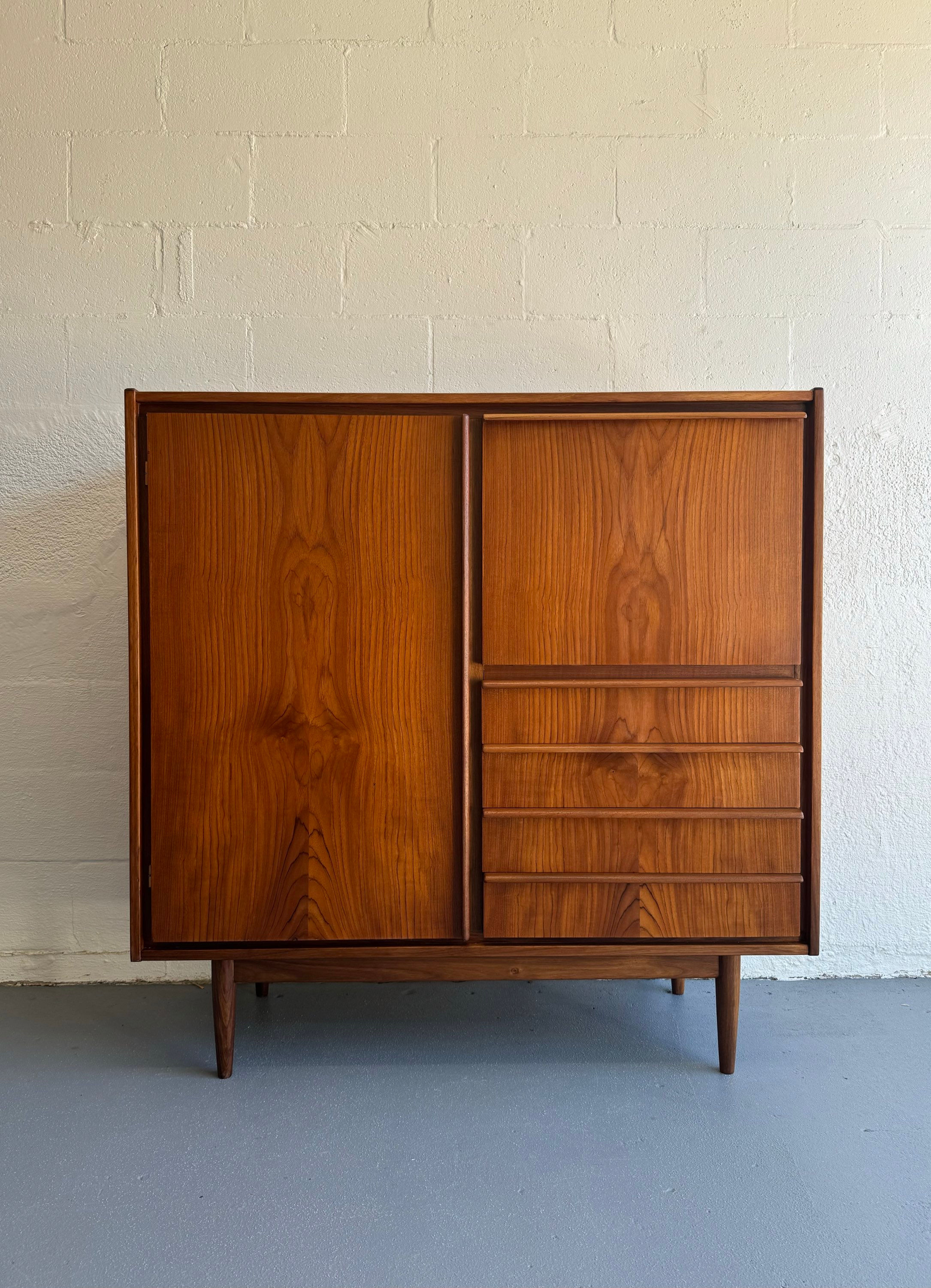 Parker lip handle cocktail cabinet