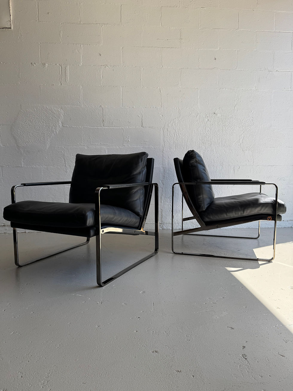 Thumbnail: Walter Knoll FK 6720 Black leather armchairs/pair