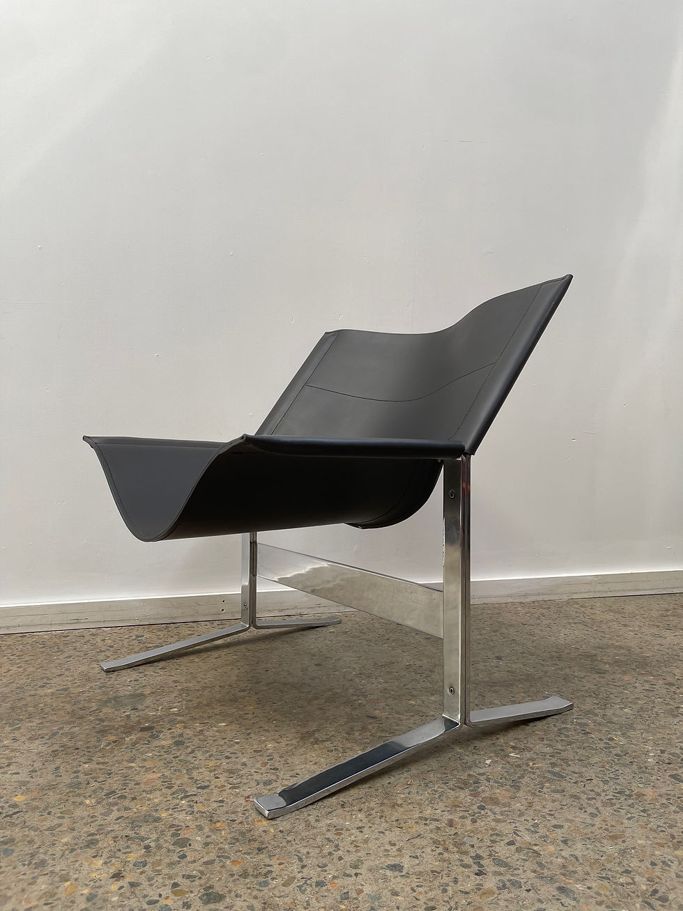 Thumbnail: Clement Meadmore ‘Sling chair’