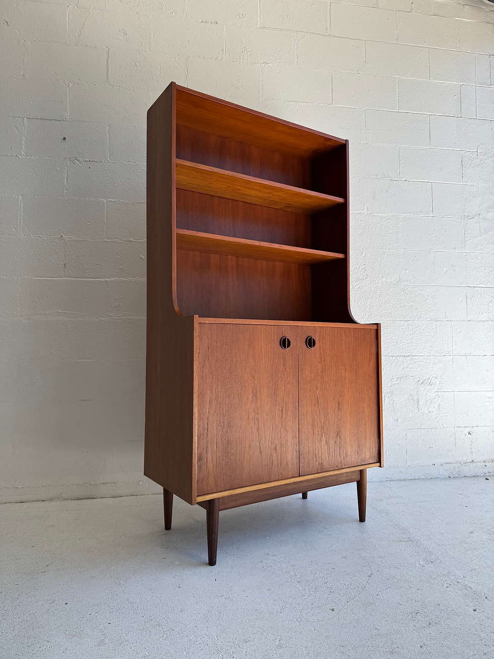 Thumbnail: Parker cabinet bookshelf 