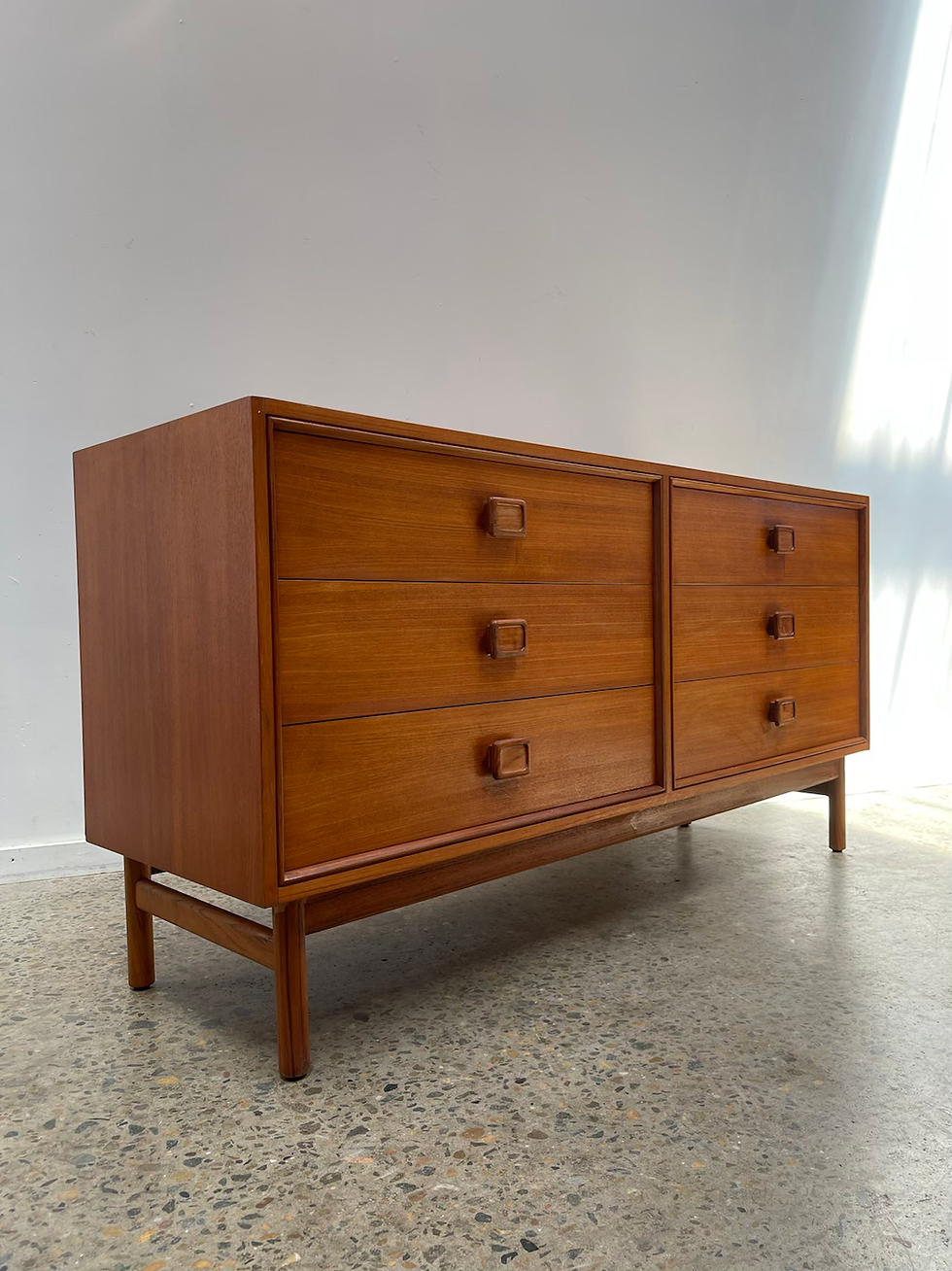 Thumbnail: Parker chest of drawers 